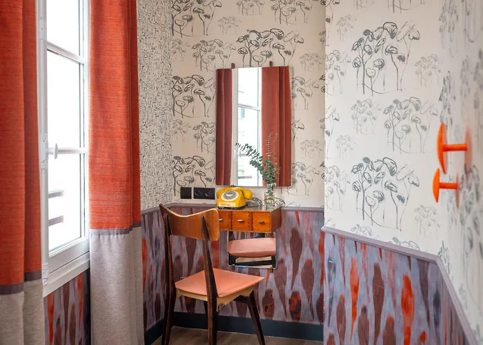 Hôtel Crayon Rouge by Elegancia